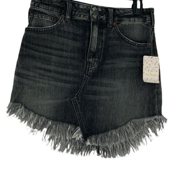 Free People Bailey Maverick Mini Skirt Women's Size 24 Frayed Raw Hem Denim NEW - Picture 8 of 12